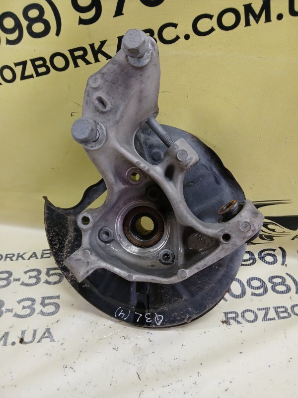 Цапфа задняя левая Q3 2021 83A 2.0 CZRA