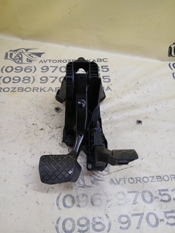Педаль газа Q3 2021 83A 2.0 CZRA Педаль газа Q3 2021 83A 2.0 CZRA