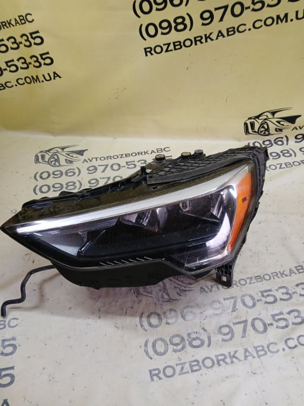 Запчасть фара передняя левая Audi Q3 2021 83A 2.0 CZRA 83A941011B Б/У Фара передняя левая Audi Q3 2021 83A 2.0 CZRA 83A941011B Б/У