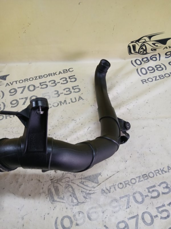 Патрубок интеркулера левый Q3 2021 83A 2.0 CZRA Патрубок интеркулера левый Q3 2021 83A 2.0 CZRA