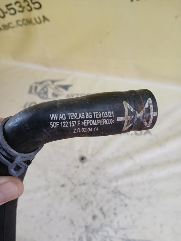 Патрубок системы охлаждения Audi Q3 83A 2.0 CZRA Патрубок системы охлаждения Audi Q3 83A 2.0 CZRA