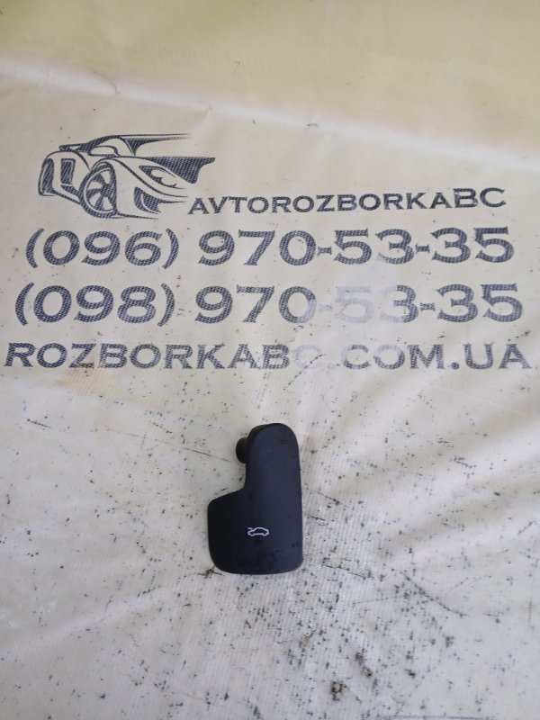 Запчасть ручка капоту внутрисалонная Audi Q3 2021 83A 2.0 CZRA 83B823533A Б/У Ручка капоту внутрисалонная Audi Q3 2021 83A 2.0 CZRA 83B823533A Б/У