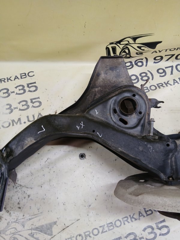 Цапфа задняя левая BMW X1 F48 B46A20O1 Цапфа задняя левая BMW X1 F48 B46A20O1