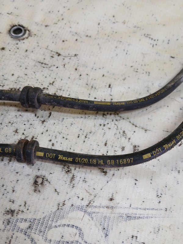 Тормозной шланг задний BMW X1 F48 B46A20O1 Тормозной шланг задний BMW X1 F48 B46A20O1