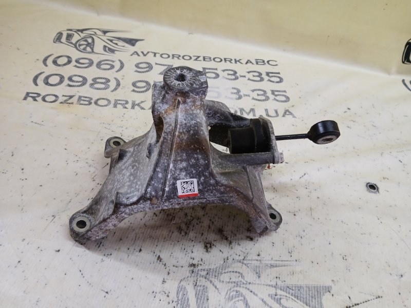 Кронштейн подушки двигателя Q5 2018 80A 2.0 DAYB Кронштейн подушки двигателя Q5 2018 80A 2.0 DAYB