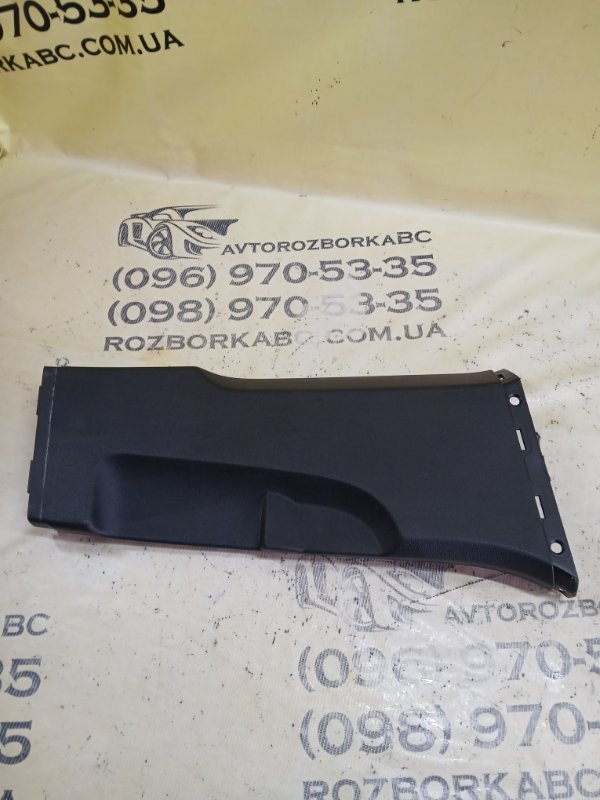 Накладка стойки правая Audi Q3 2021 83A 2.0 CZRA 83A867240 Б/У