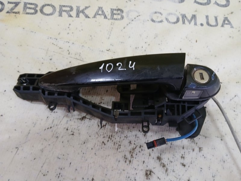 Ручка двери внешняя передняя левая 428 2015 F36 2.0 Ручка двери внешняя передняя левая 428 2015 F36 2.0