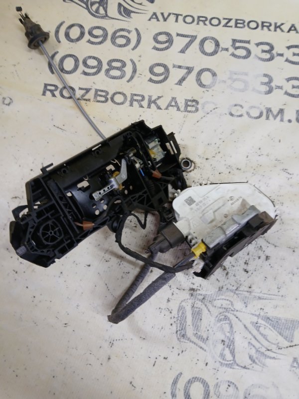 Ручка двери внешняя задняя левая Audi Q5 80A 2.0 Ручка двери внешняя задняя левая Audi Q5 80A 2.0