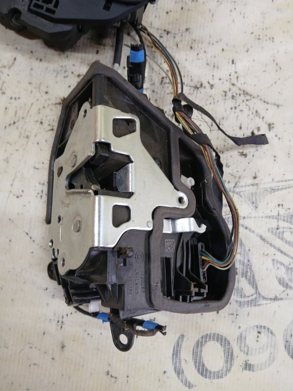 Ручка двери внешняя передняя левая BMW X3 F25 2.0 Ручка двери внешняя передняя левая BMW X3 F25 2.0