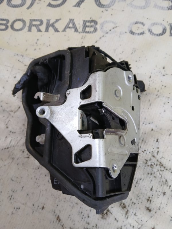 Замок двери задний правый 428 2015 F36 2.0 Замок двери задний правый 428 2015 F36 2.0