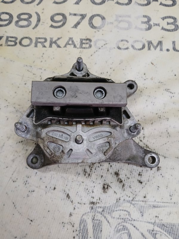 Подушка АКПП Q5 2018 80A 2.0 DAYB Подушка АКПП Q5 2018 80A 2.0 DAYB