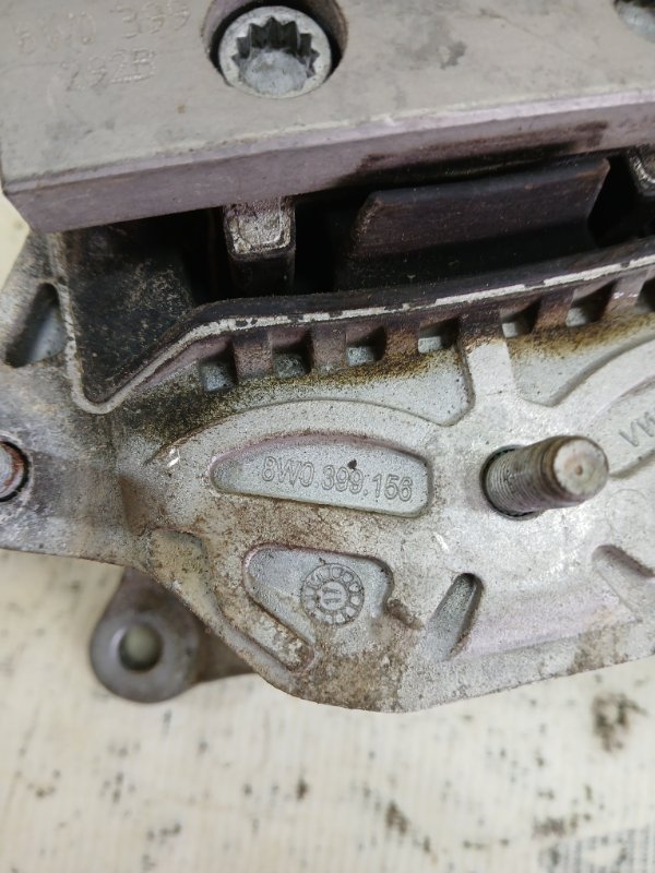 Подушка АКПП Audi Q5 80A 2.0 DAYB Подушка АКПП Audi Q5 80A 2.0 DAYB