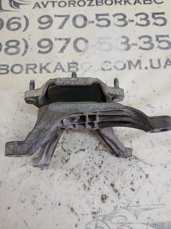 Подушка АКПП Q5 2018 80A 2.0 DAYB Подушка АКПП Q5 2018 80A 2.0 DAYB