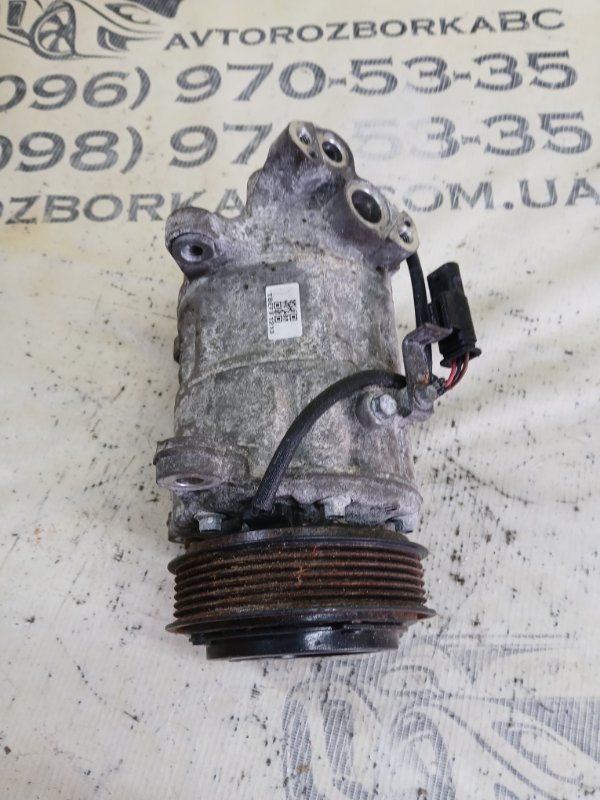 Компрессор кондиционера BMW X1 F48 B46A20O1 Компрессор кондиционера BMW X1 F48 B46A20O1