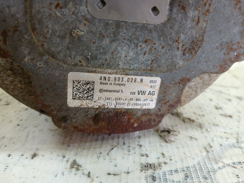 Генератор Q7 2020 4M DCBD Генератор Q7 2020 4M DCBD