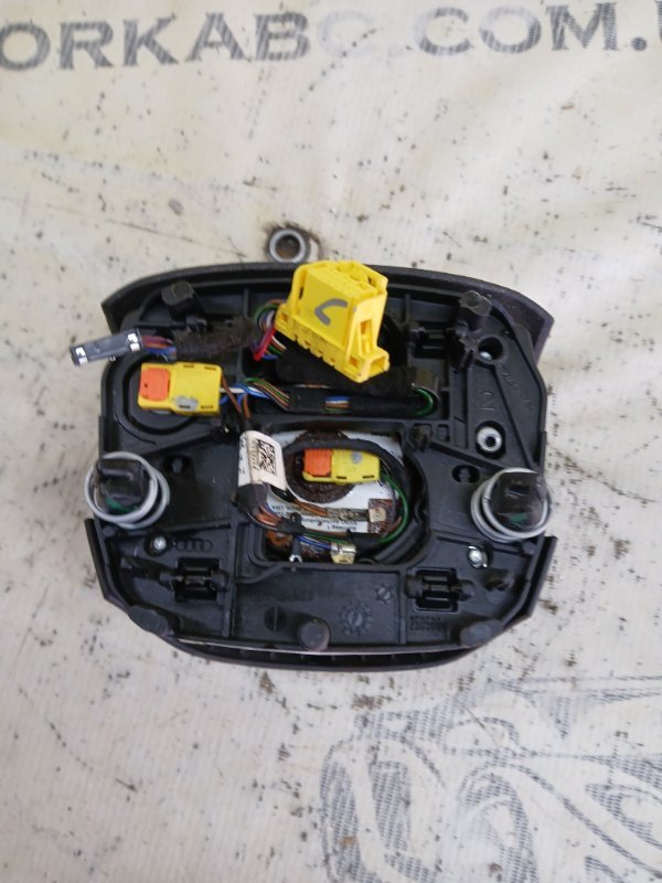 Подушка безопасности в руль Audi Q5 80A 2.0 Подушка безопасности в руль Audi Q5 80A 2.0