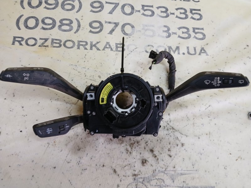 Запчасть подрулевой переключатель Audi Q5 2021 80A 2.0 80A907129DH Б/У Подрулевой переключатель Audi Q5 2021 80A 2.0 80A907129DH Б/У