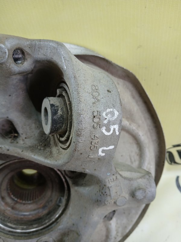 Цапфа задняя левая Q5 2018 80A 2.0 DAYB Цапфа задняя левая Q5 2018 80A 2.0 DAYB