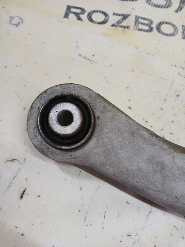 Рычаг подвески верхний задний правый Q5 2018 80A 2.0 DAYB Рычаг подвески верхний задний правый Q5 2018 80A 2.0 DAYB