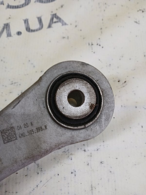 Рычаг подвески верхний задний правый Audi Q5 80A 2.0 DAYB Рычаг подвески верхний задний правый Audi Q5 80A 2.0 DAYB