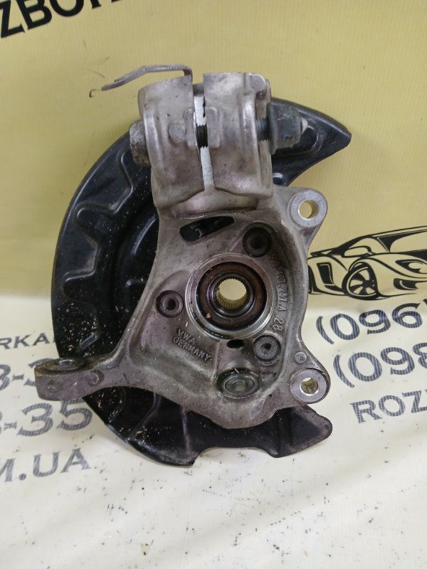 Цапфа передняя левая Q3 2021 83A 2.0 CZRA Цапфа передняя левая Q3 2021 83A 2.0 CZRA