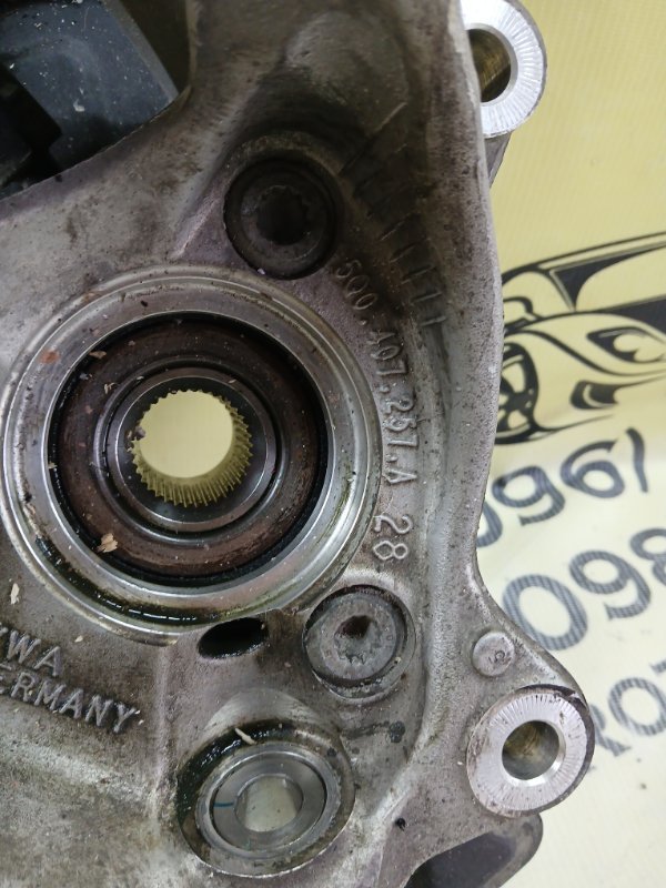 Цапфа передняя левая Audi Q3 83A 2.0 CZRA Цапфа передняя левая Audi Q3 83A 2.0 CZRA