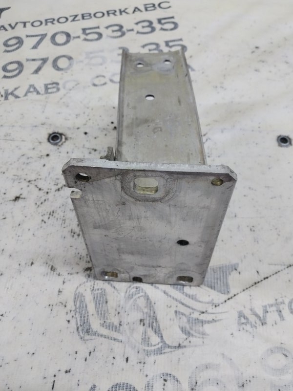 Клык усилителя бампера передний правый Porsche Macan 95B CTMA Клык усилителя бампера передний правый Porsche Macan 95B CTMA