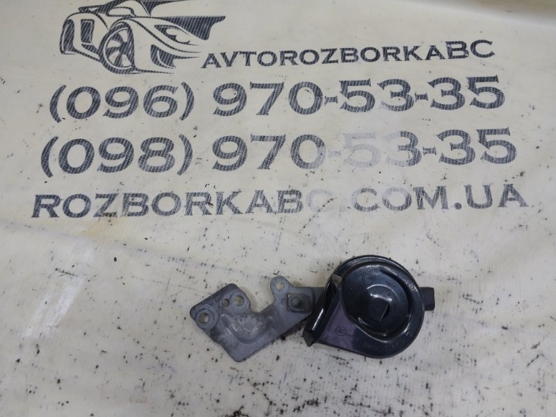 Запчасть звуковой сигнал Porsche Macan 2015 95B CTMA 95B951211B Б/У Звуковой сигнал Porsche Macan 2015 95B CTMA 95B951211B Б/У