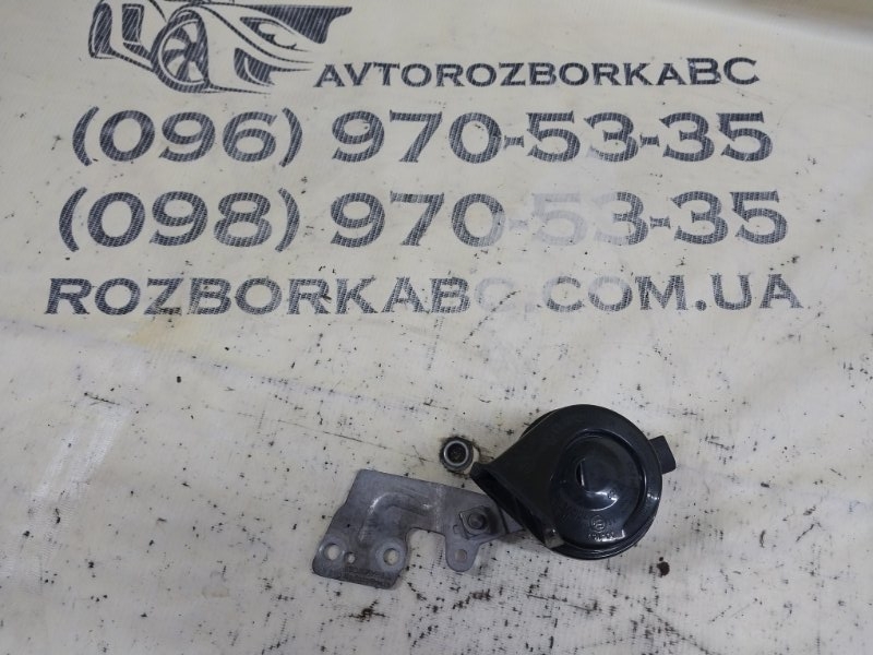 Запчасть звуковой сигнал правый Porsche Macan 2015 95B CTMA 95B951212B Б/У Звуковой сигнал правый Porsche Macan 2015 95B CTMA 95B951212B Б/У