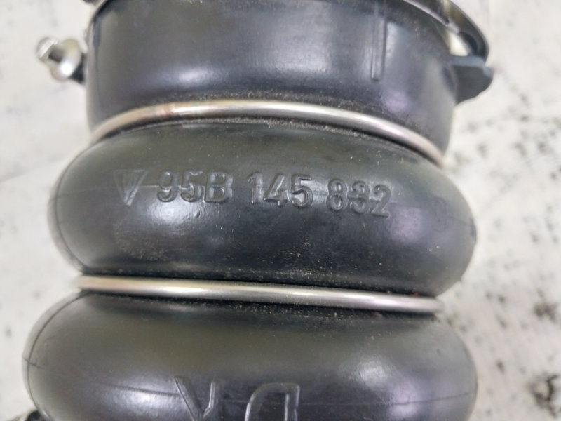 Шланг сапуна Porsche Macan 95B CTMA Шланг сапуна Porsche Macan 95B CTMA