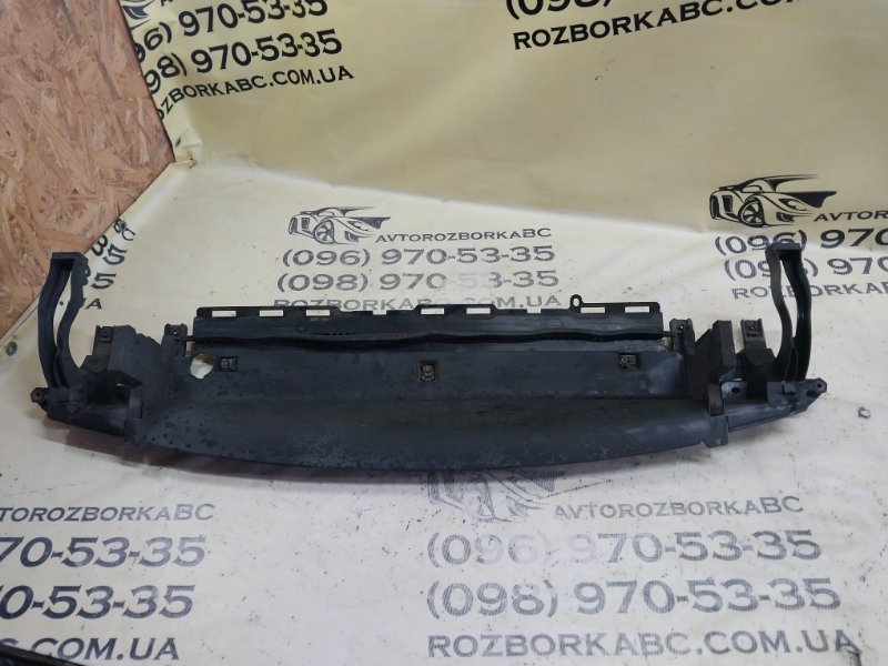 Запчасть траверса Porsche Macan 2015 95B CTMA 95B805241 Б/У Траверса Porsche Macan 2015 95B CTMA 95B805241 Б/У