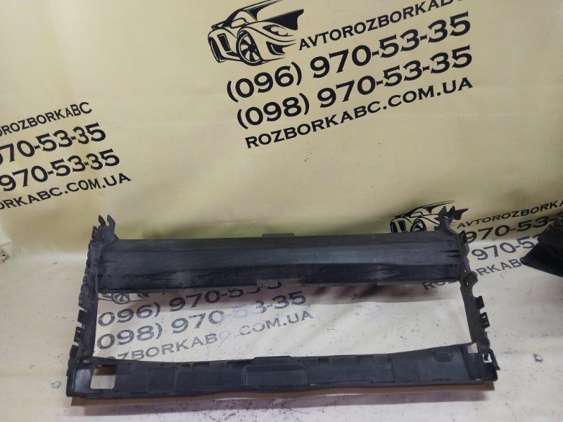 Запчасть дефлектор воздушный Porsche Macan 2015 95B CTMA 95B121707B Б/У Дефлектор воздушный Porsche Macan 2015 95B CTMA 95B121707B Б/У