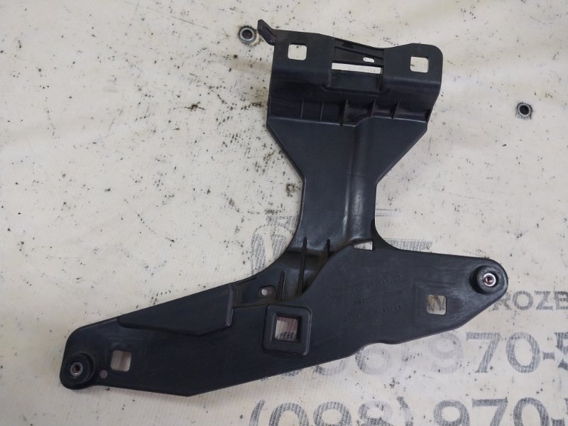 Крепление фары левое Porsche Macan 95B CTMA Крепление фары левое Porsche Macan 95B CTMA