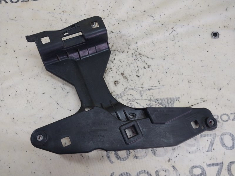 Крепление фары правое Porsche Macan 95B CTMA Крепление фары правое Porsche Macan 95B CTMA