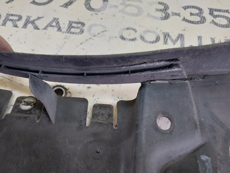 Защита днища кузова передняя правая Macan 2015 95B CTMA Защита днища кузова передняя правая Macan 2015 95B CTMA