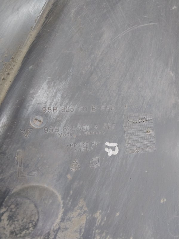 Запчасть защита днища кузова передняя левая Porsche Macan 2015 95B CTMA 95B825101B Б/У Защита днища кузова передняя левая Porsche Macan 2015 95B CTMA 95B825101B Б/У