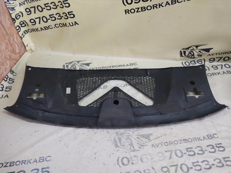 Накладка панели радиаторов Macan 2015 95B CTMA Накладка панели радиаторов Macan 2015 95B CTMA