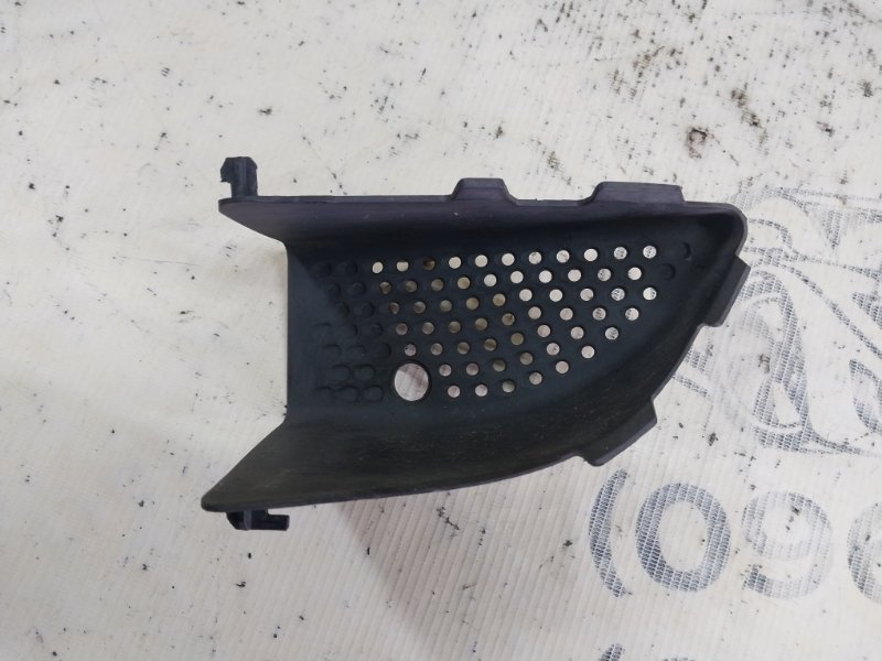 Воздуховод передний правый Macan 2015 95B CTMA Воздуховод передний правый Macan 2015 95B CTMA