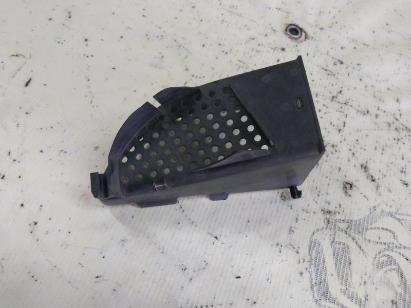 Воздуховод левый Porsche Macan 95B CTMA Воздуховод левый Porsche Macan 95B CTMA