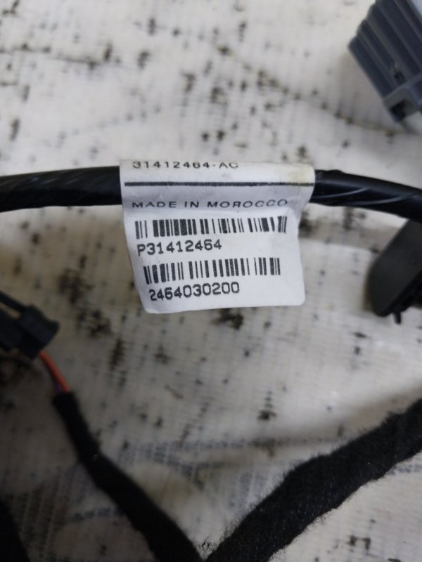 Проводка центральной консоли XC90 2016 t27 Проводка центральной консоли XC90 2016 t27