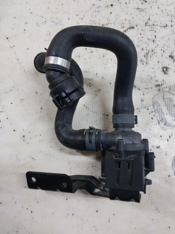 Дополнительная помпа S5 2017 Coupe 3.0 CWGD Дополнительная помпа S5 2017 Coupe 3.0 CWGD