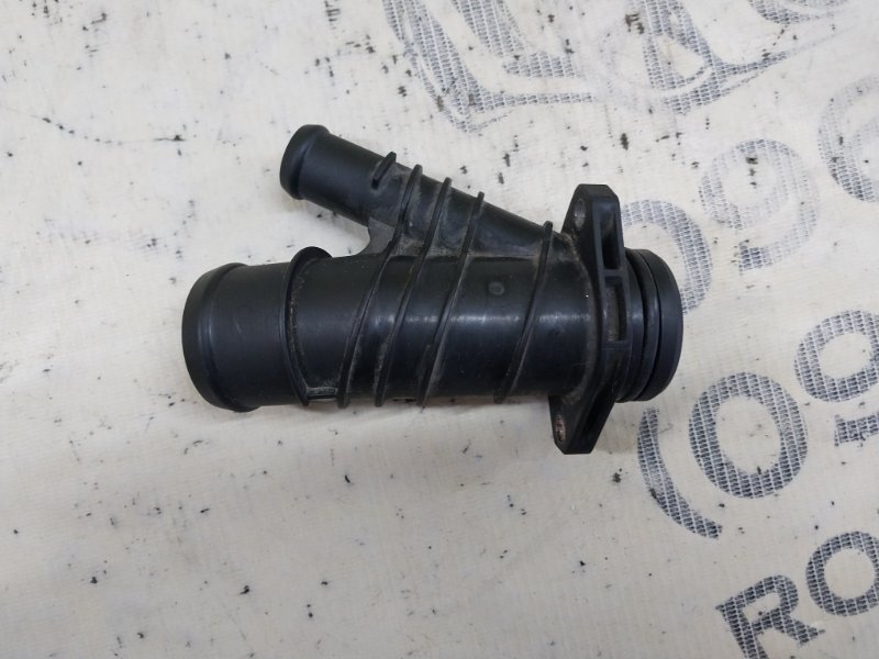 Флянец системы охлаждение S5 2017 Coupe 3.0 CWGD Флянец системы охлаждение S5 2017 Coupe 3.0 CWGD