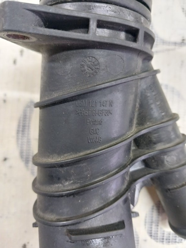 Флянец системы охлаждение S5 2017 Coupe 3.0 CWGD Флянец системы охлаждение S5 2017 Coupe 3.0 CWGD