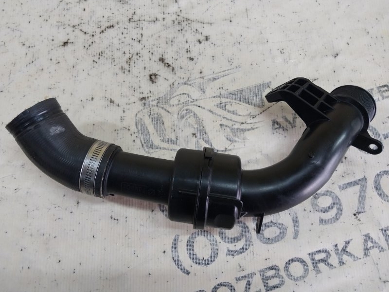 Трубка интеркуллера Explorer 2020 3.0 Трубка интеркуллера Explorer 2020 3.0