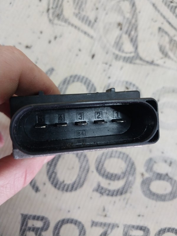 Блок управление топливным насосом Q3 2021 83A 2.0 CZRA