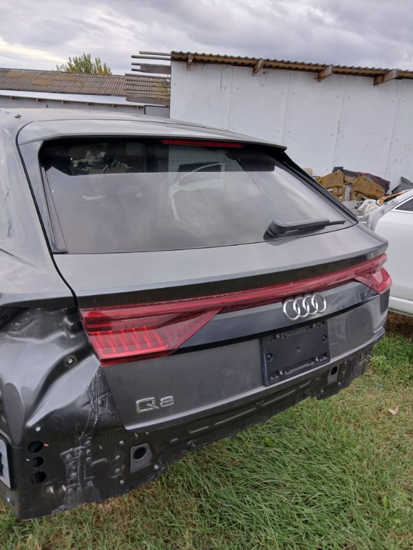 Крышка багажника задняя Audi Q8 2019 3.0 DCBD 4M8827025B Б/У