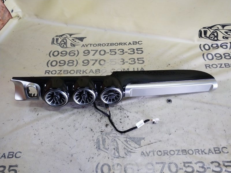 Запчасть накладка на торпедо Mercedes-Benz GLB 2022 250 26092030411829 A 247 6805902 Б/У Накладка на торпедо Mercedes-Benz GLB 2022 250 26092030411829 A 247 6805902 Б/У