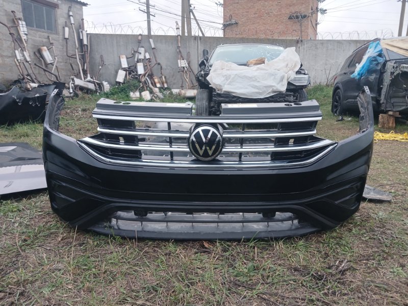 Запчасть бампер в зборе передний Volkswagen Tiguan 2022 Tiguan 2 2.0 DTEA 5NN807217AKGRU Б/У Бампер в зборе передний Volkswagen Tiguan 2022 Tiguan 2 2.0 DTEA 5NN807217AKGRU Б/У