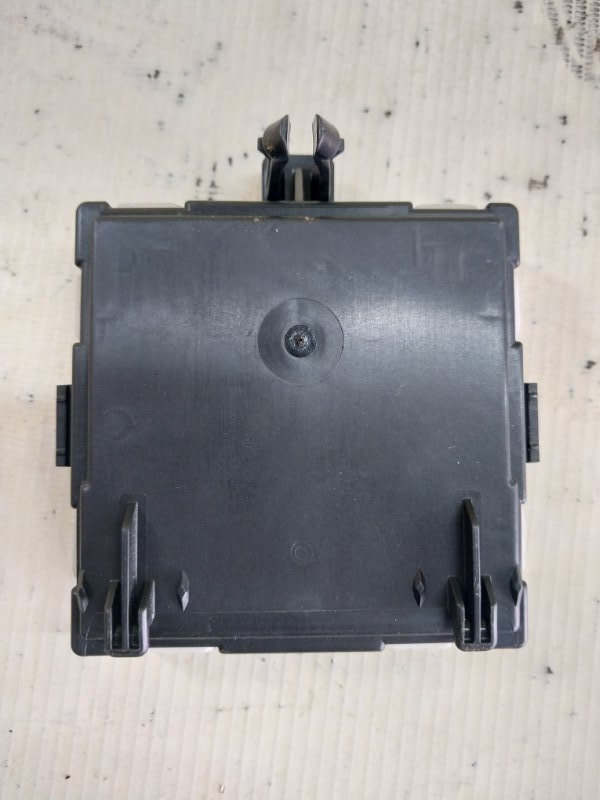 Блок управление дверьми передний правый Mercedes-Benz GLB X247 D260920(D19) Блок управление дверьми передний правый Mercedes-Benz GLB X247 D260920(D19)