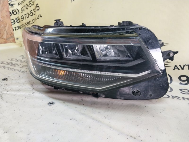 Фара правая Tiguan 2022 Tiguan 2 2.0 DTEA Фара правая Tiguan 2022 Tiguan 2 2.0 DTEA